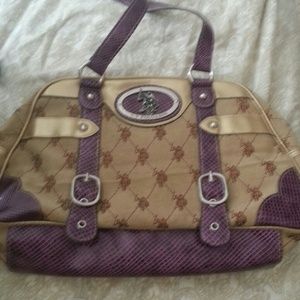 Bundle for kristy + converse