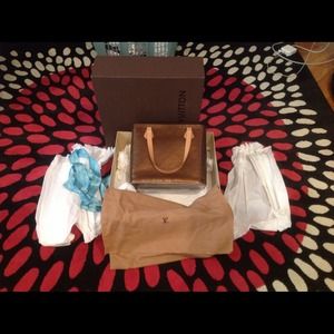 Louis Vuitton MonogramHouston Vernis M91122