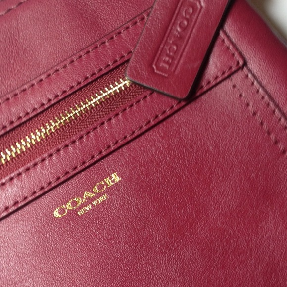 SOLD in Bundle NWT Coach Crossbody - Picture 4 of 4