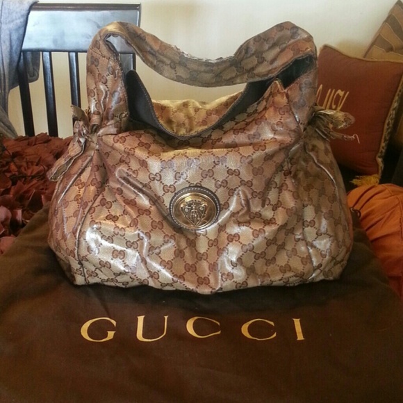 SOLD VIA PAYPAL..Authentic Gucci Purse - Picture 1 of 3