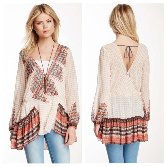 ❌SOLD❌ree people into the mystic peasant Tunic💖