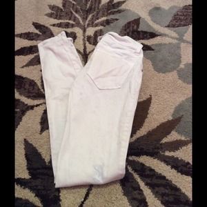 White with blue skinny jeans🌀