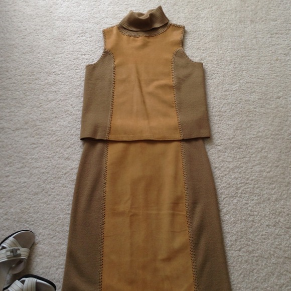 DKNY suede skirt set