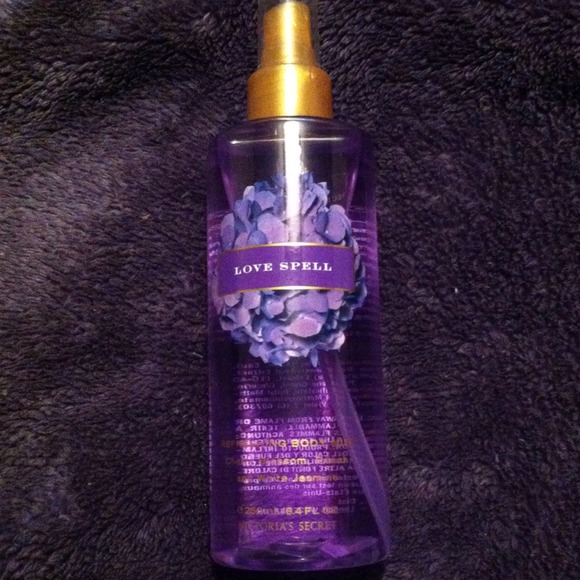 🚫SOLD🚫 8.4 oz love spell perfume