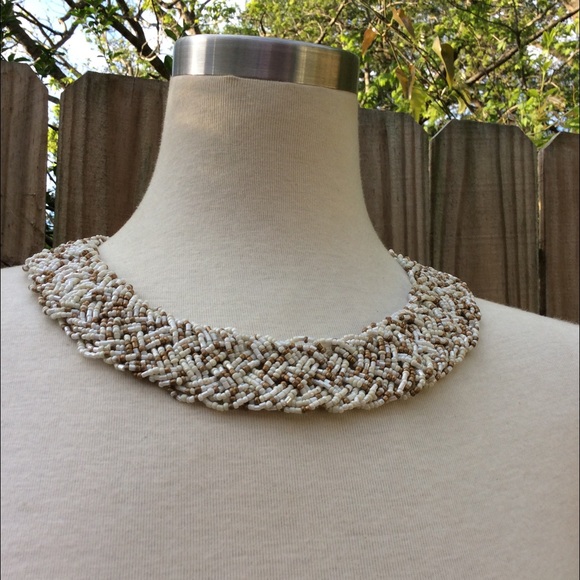 NWT Tanjore Indian beaded bib necklace!