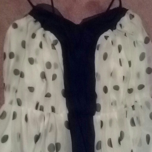 Top - Picture 2 of 4