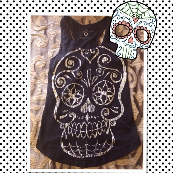 🚫Sold🚫⭐️Sugar Skull Tank Top⭐️