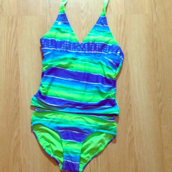 🌴Justice 2 piece Tankini bathing suit🌴