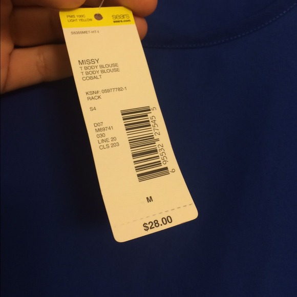 ❌Sold on vinted❌ Cobalt  professional blouse - Picture 2 of 3