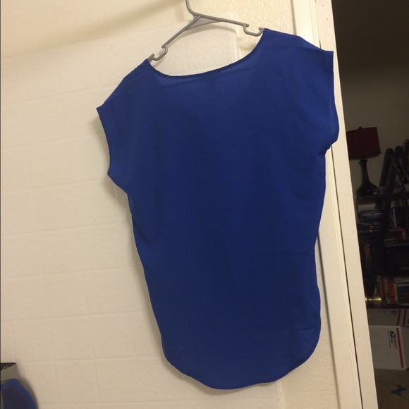 ❌Sold on vinted❌ Cobalt  professional blouse - Picture 3 of 3
