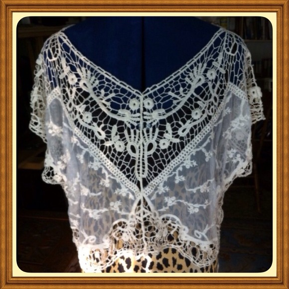 Embroidered Open-Work Lace Top / Shawl + VS bag - Picture 4 of 4