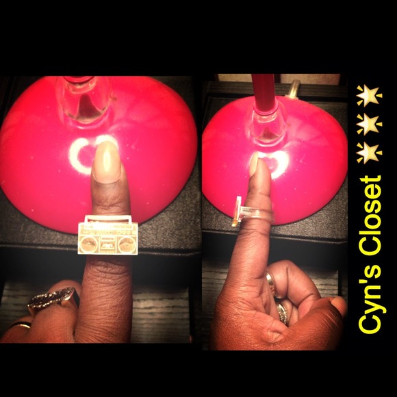 🔥Gold Stereo Ring🔥 - Picture 2 of 4