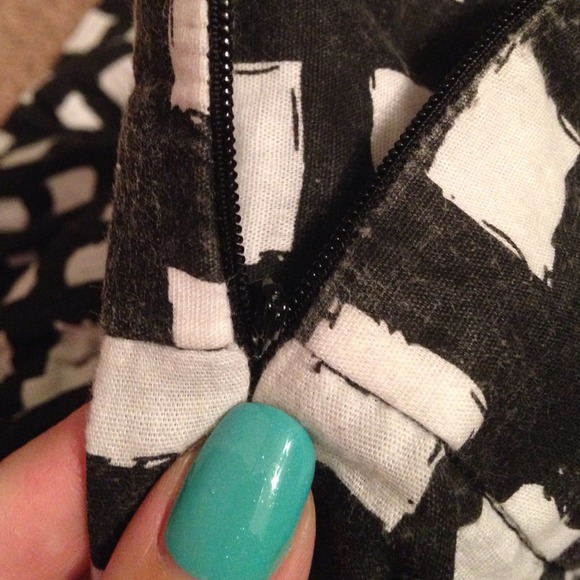 Cute skirt!!!!! - Picture 2 of 3