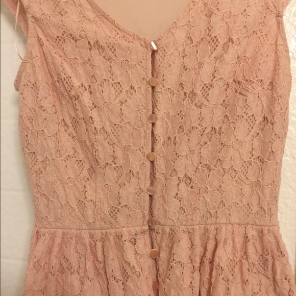 🎤SOLD🎤Blush pink peplum button up blouse - Picture 2 of 4