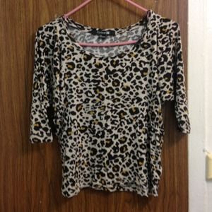 3/4 sleeve cheetah print blouse