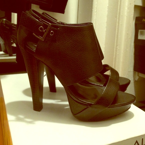 Black sandals