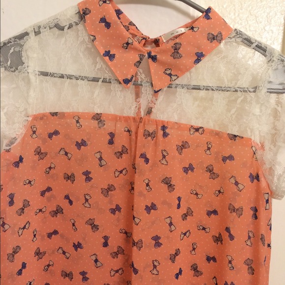🎤SOLD🎤Peach bow tie collared blouse - Picture 2 of 4