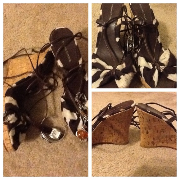 💕Banana Republic Laced Up Animal Print Wedges - Picture 1 of 4