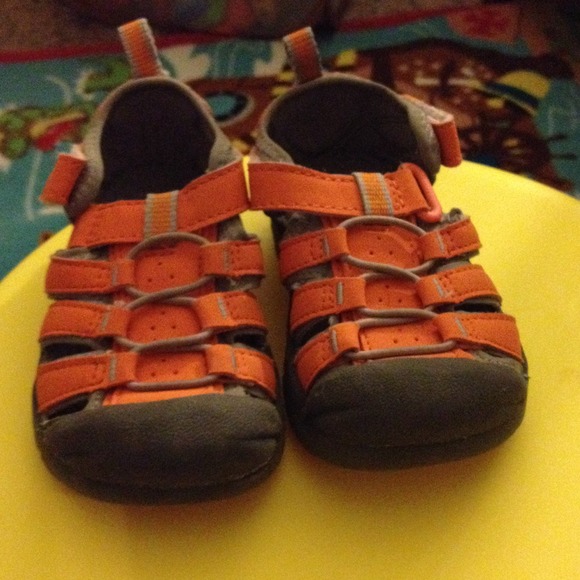Toddler summer sandals size7