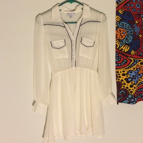 ⛔️SOLD ON VINTED⛔️ Flowy white Cotton On dress