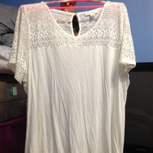 Juniors plus size white top