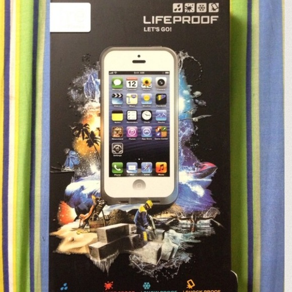 Authentic White Iphone 5 Lifeproof