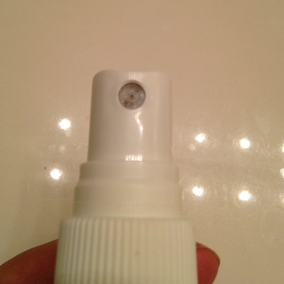 Express Tan - Picture 3 of 4