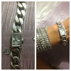 Authentic chain watch