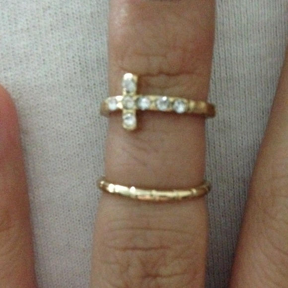 🚫SOLD IN BUNDLE Midi Rings - Picture 2 of 4