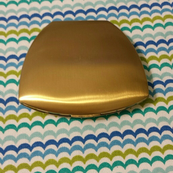 Gold vintage compact/sale - Picture 4 of 4