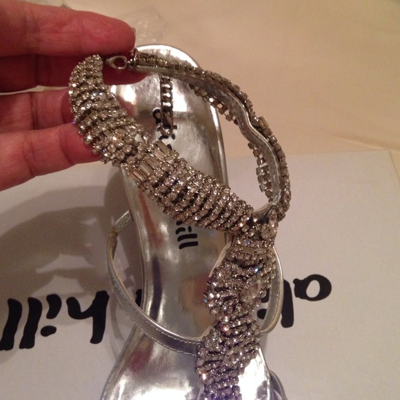 Silver sparkling Rhinestones ⚪️⚪️⚪️ - Picture 4 of 4