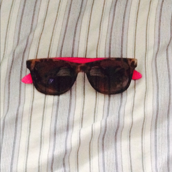 Sun glasses