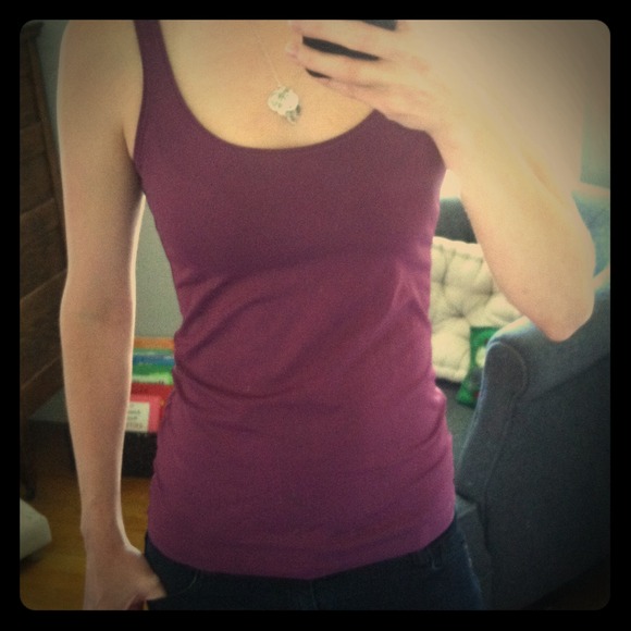 Old navy fuchsia tank