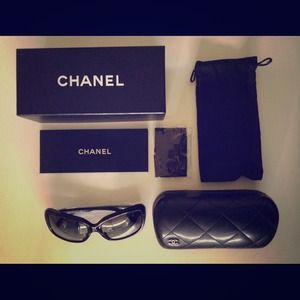 🔷SOLD🔷Auth. CHANEL white bow Sunglass/Brand New
