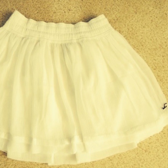 Hollister white skirt🎀 - Picture 1 of 4