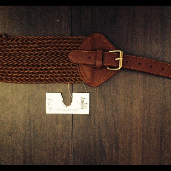 Annie Sez Brown belt - Picture 2 of 5