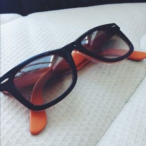 RayBan Wayfarer Sunglasses