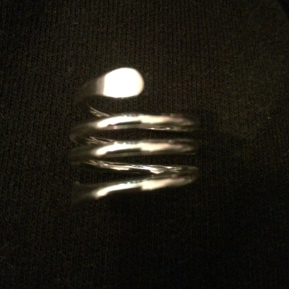Ring - Picture 2 of 2