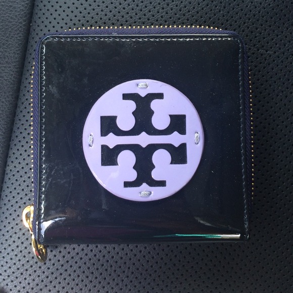 Tory burch wallet