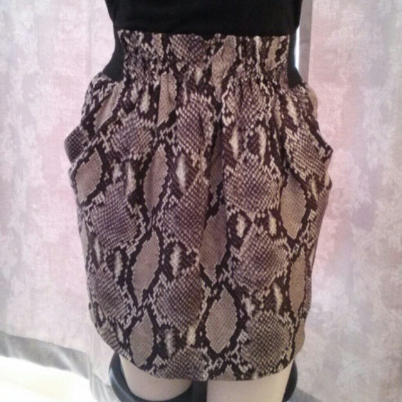 *BUNDLED* ZARA SILK SNAKE PRINT SKIRT /POCKETS - Picture 3 of 4