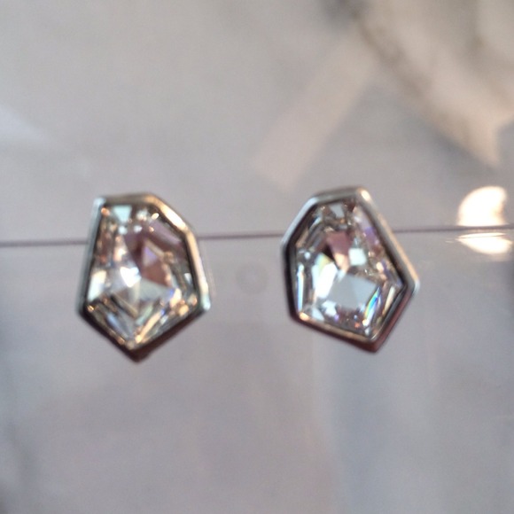 Trapezoid crystal stud earrings