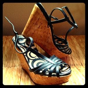 Kenneth Cole Reaction wedge sandals