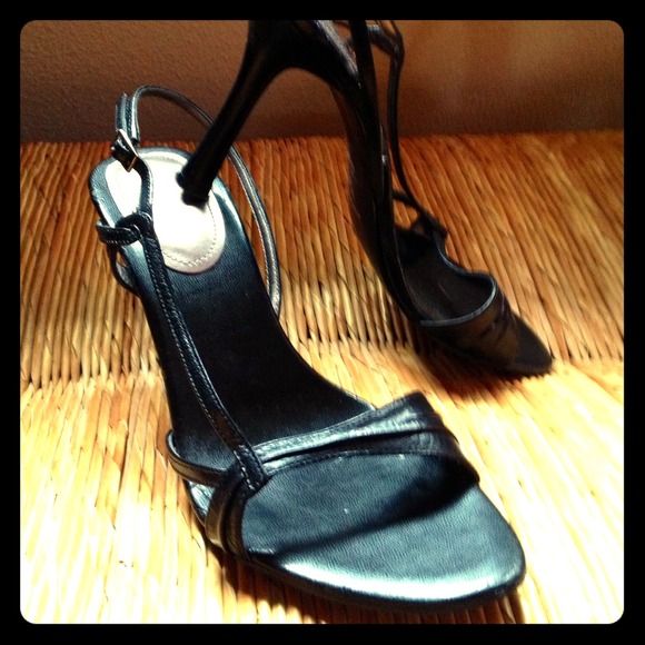 ***ON HOLD*** Nine West heels