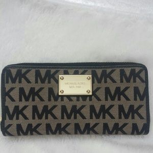 Authenic MK wallet