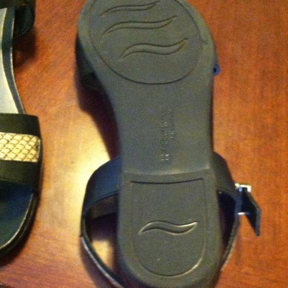 Sandals - Picture 2 of 2