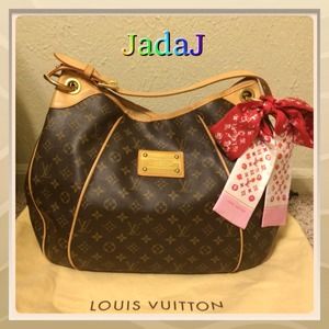 💥FOR ROSIE💥Louis Vuitton Galleria GM