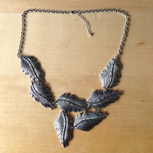 💕Bundled💕 Silver Leaf Necklace