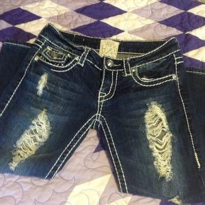 Distressed Capri