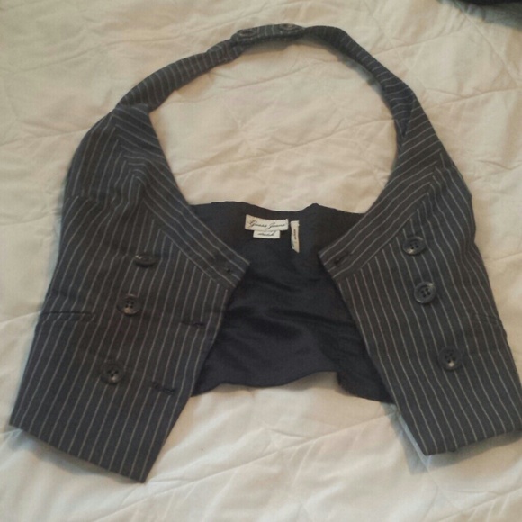 Guess - Picture 2 of 4