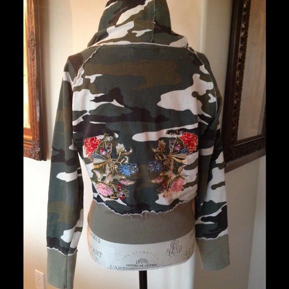 Camo Sweatshirt🔴Sold🔴